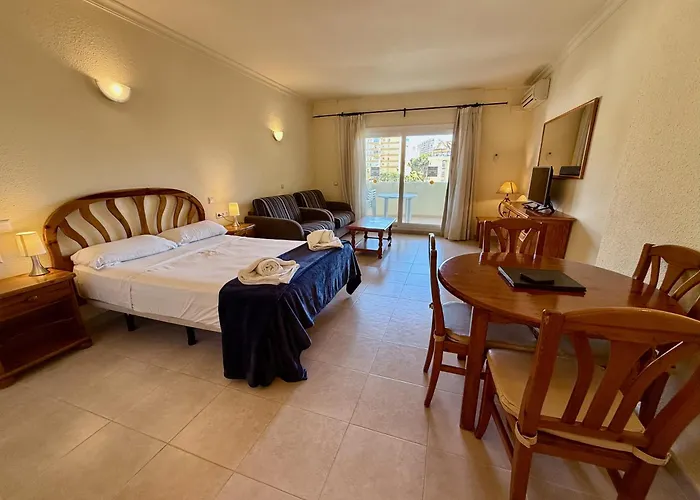 Kingfisher Apartments Benal Beach